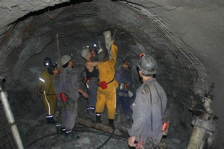 湘桥工程爆破中的危险因素分析以及应对工程爆破危险的措施